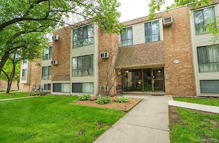 28426 W 8 Mile Rd #A4 Farmington Hills, MI 48336