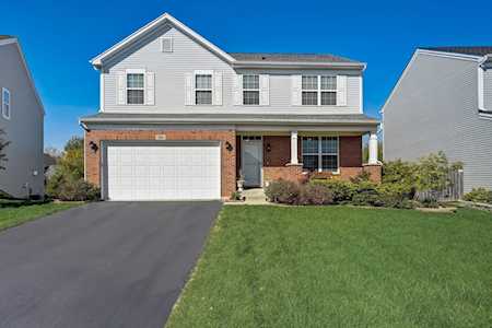90 Gala Dr Mundelein, IL 60060