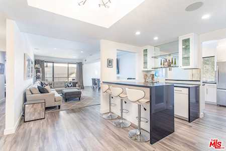 1120 Granville Ave #201 Los Angeles, CA 90049