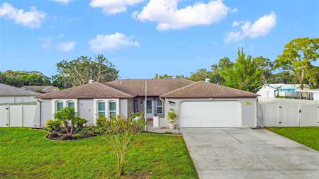 7481 Landmark Dr Spring Hill, FL 34606