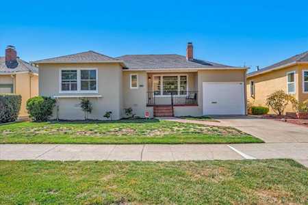 Mariner's Green (Mariners Green) neighborhood in San Mateo