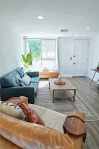 7321 Lennox Ave #J1 Van Nuys, CA 91405