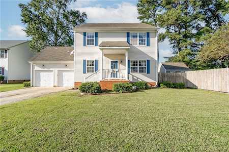 2525 Southern Pines Dr Chesapeake, VA 23323