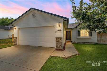 3319 E Friar Tuck Ct Nampa, ID 83687