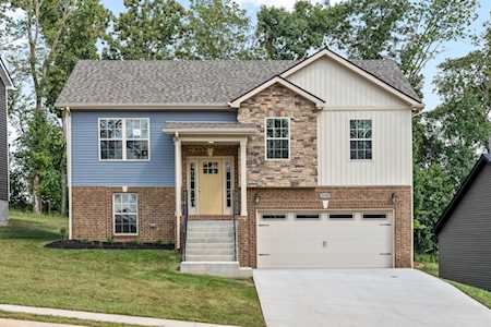 1200 Cardinal Creek Dr Clarksville, TN 37040