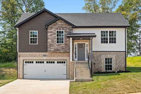 1201 Cardinal Creek Dr Clarksville, TN 37040