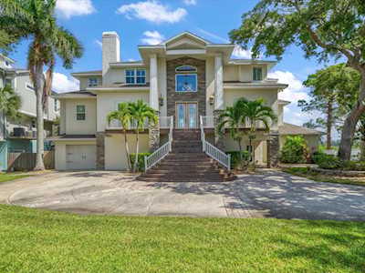 1540 Riverside Dr Tarpon Springs, FL 34689