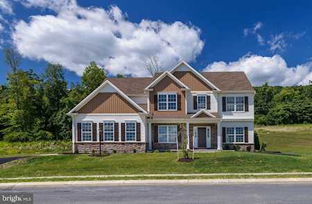 692 Ashwood Lane Mechanicsburg, PA 17055