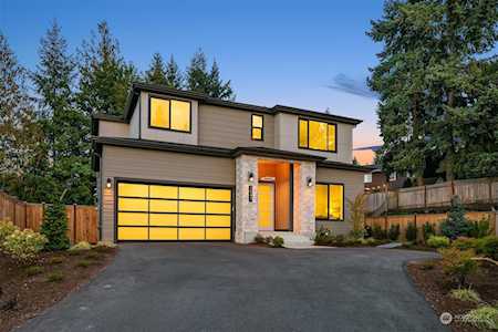 1079 NW Inneswood Dr Issaquah, WA 98027