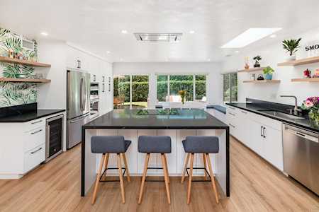 2058 Shadow Grove Way Encinitas, CA 92024