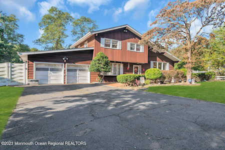 5 Marlboro St Morganville, NJ 07751