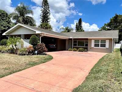 105 Suwannee Rd Winter Haven, FL 33884