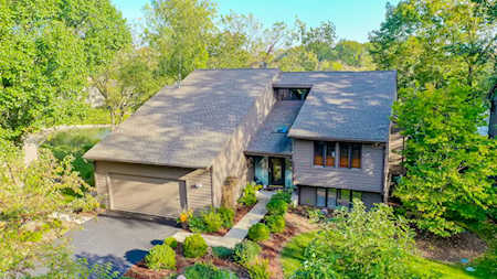 1903 Shoreline Dr St. Charles, IL 60174
