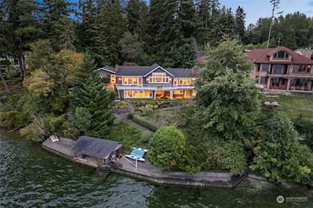 4823 Bayshore Ln NW Olympia, WA 98502