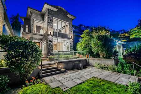 4408 W 3rd Avenue Vancouver, BC V6R 1N1