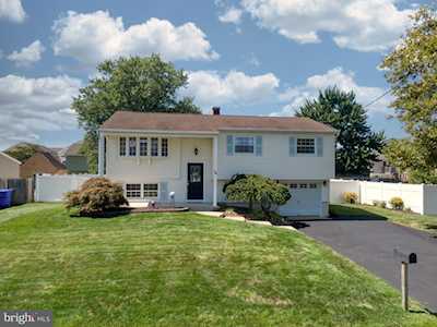 36 Bartine St Toms River, NJ 08753