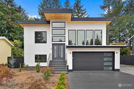 121 145th Ave NE Bellevue, WA 98007