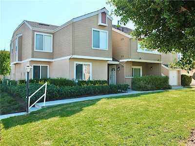 10373 E Briar Oaks Dr #D Stanton, CA 90680