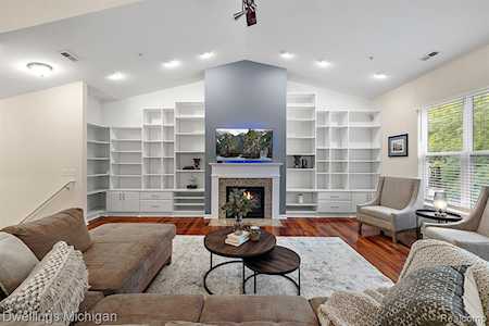 3137 Asher Rd Ann Arbor, MI 48104