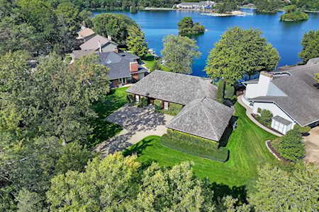 2056 Valley Lo Ln Glenview, IL 60025