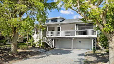 1077 S Yachtsman Dr Sanibel, FL 33957