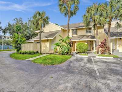 2051 Champions Way North Lauderdale, FL 33068