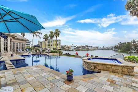 1839 Hurricane Harbor Ln Naples, FL 34102