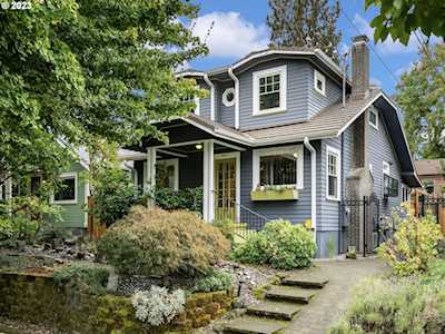 3820 SE Alder ST Portland, OR 97214