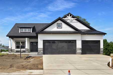 1623 Stoneham Drive Mishawaka, IN 46544