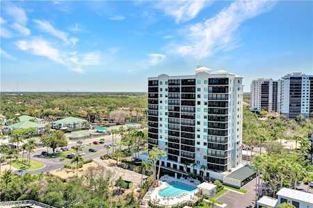 430 Cove Tower Dr #403 Naples, FL 34110