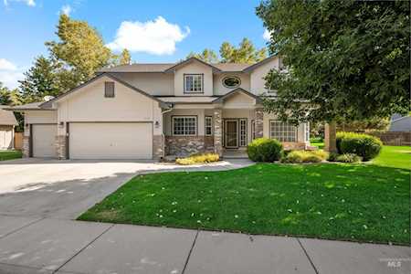1712 E Myrtle Beach Court Eagle, ID 83616