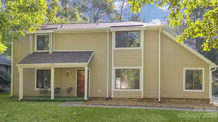 8219 Rittenhouse Circle Charlotte, NC 28270