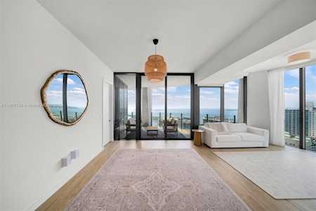 2831 S Bayshore Dr #2201 Miami, FL 33133