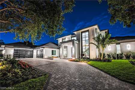 691 Annemore Ln Naples, FL 34108