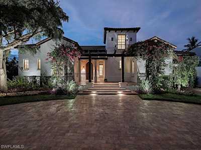 75 S 10th Ave Naples, FL 34102