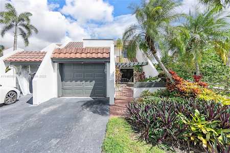 398 Fern Dr #10-6 Weston, FL 33326