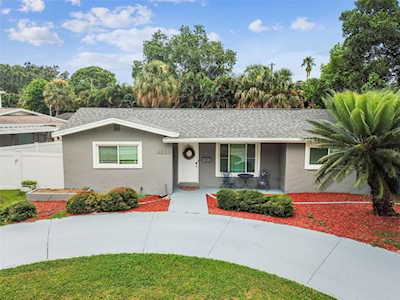4659 Helena St NE St. Petersburg, FL 33703
