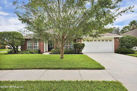 2011 Sandhill Crane DR Jacksonville, FL 32224