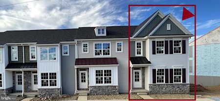 2459 Artesian Way #18 Lancaster, PA 17601