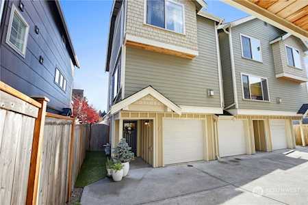 320 25th Ave S #A Seattle, WA 98144