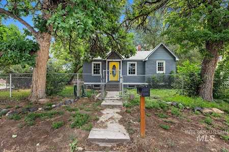 2405 S Montana Ave. Caldwell, ID 83605