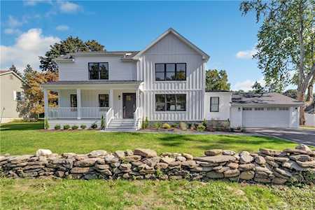 559 Stillson Rd Fairfield, CT 06824