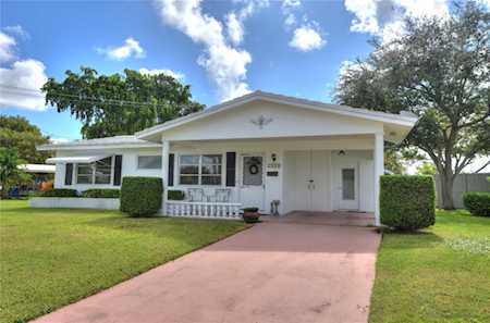 2500 NW 48th St Tamarac, FL 33309