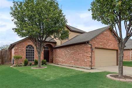6833 Cheatham Drive Watauga, TX 76148