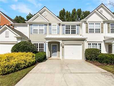 2970 Commonwealth Circle Alpharetta, GA 30004