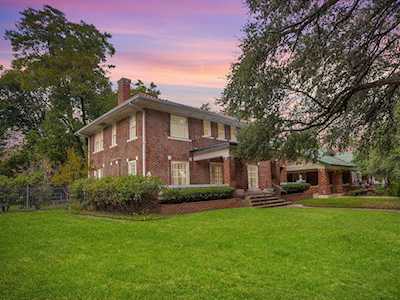 1924 Berkeley Place Fort Worth, TX 76110