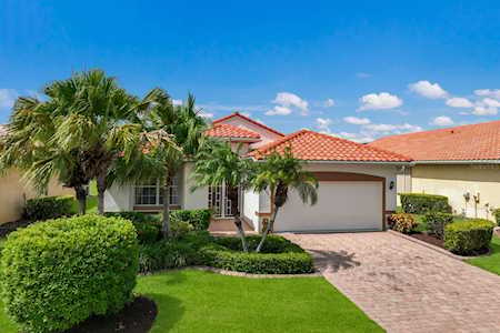 6318 43rd Ct E Sarasota, FL 34243