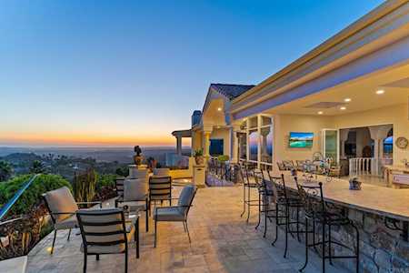1402 Vista De Lomas Bonsall, CA 92003