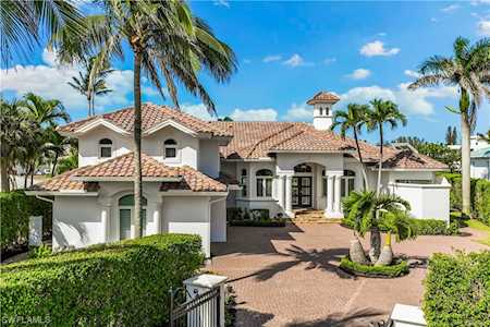 216 Spring Line Dr Naples, FL 34102-5053