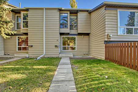 7205 4 St NE #13 Calgary, AB T2K 5S3